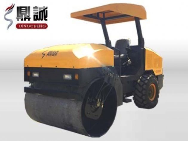 點擊查看詳細信息<br>標題：4噸單鋼輪振動壓路機 閱讀次數(shù)：13900